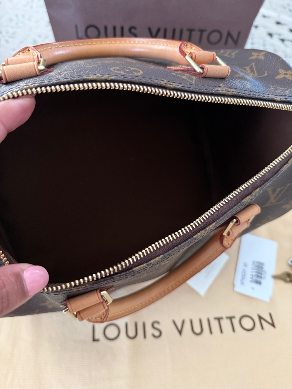Louis Vuitton LV Monogram Speedy 30 - Picture 9 of 14